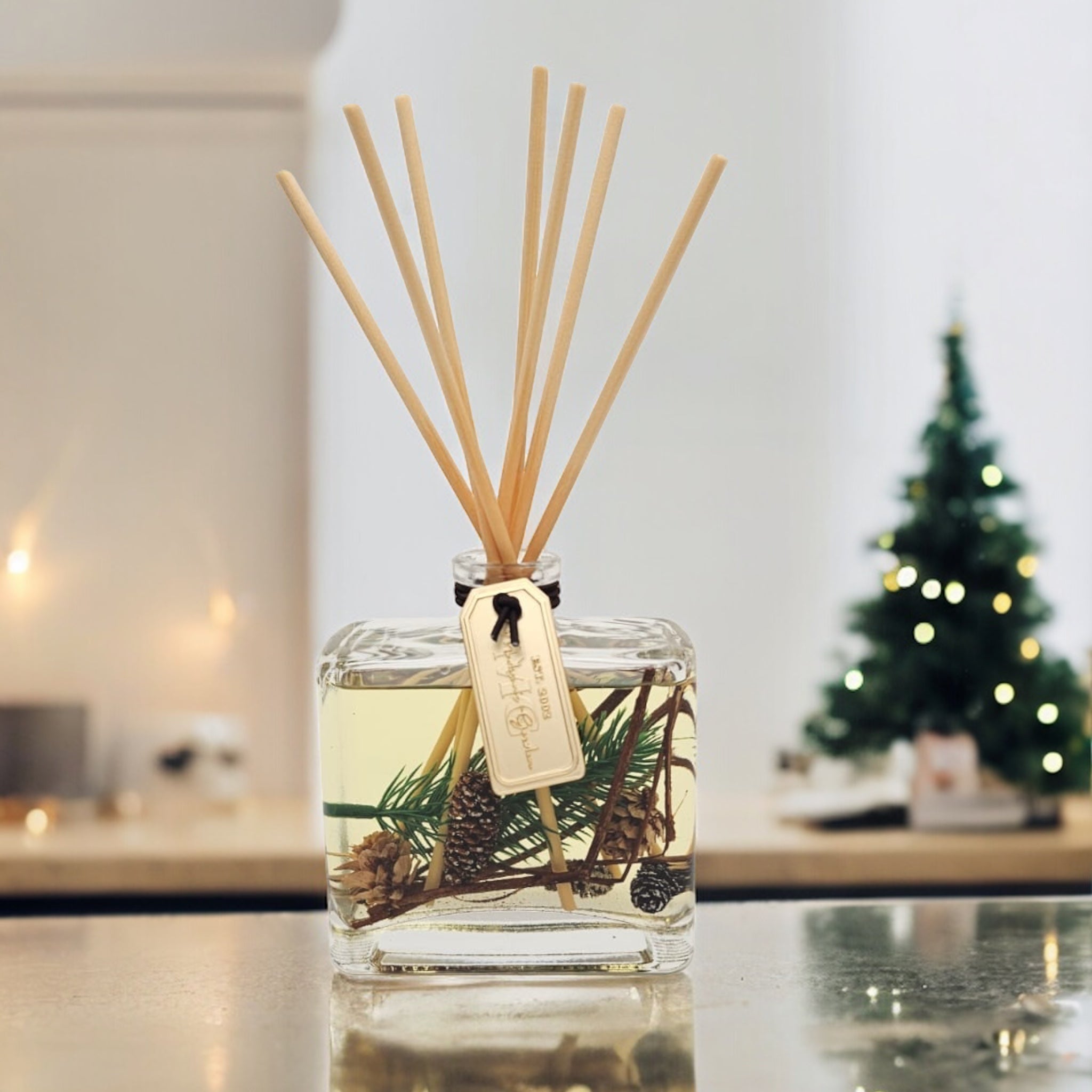 Aspen Botanical Diffuser, 7.5oz. - Madison's Garden