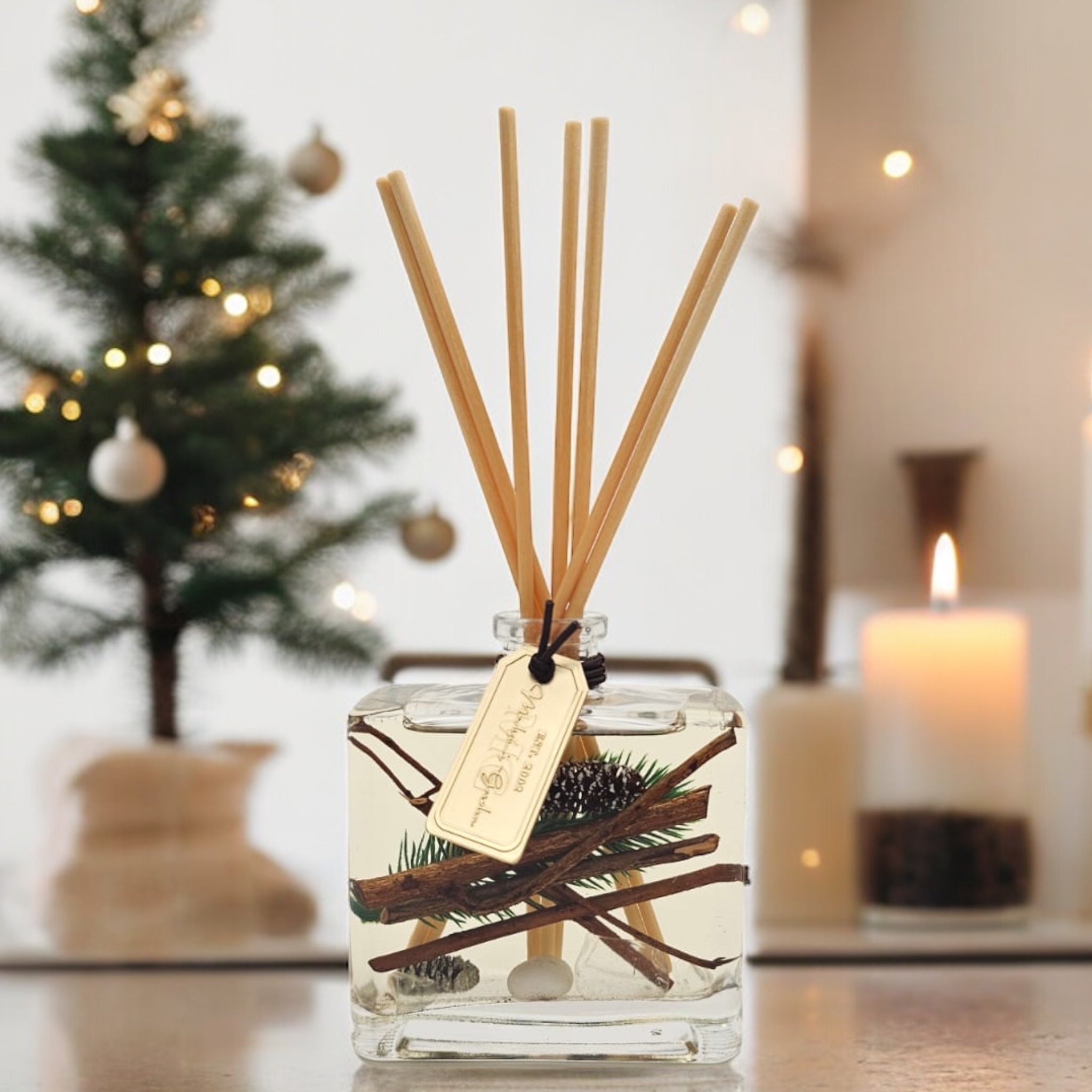 Log Cabin Botanical Diffuser, 7.5oz. - Madison's Garden